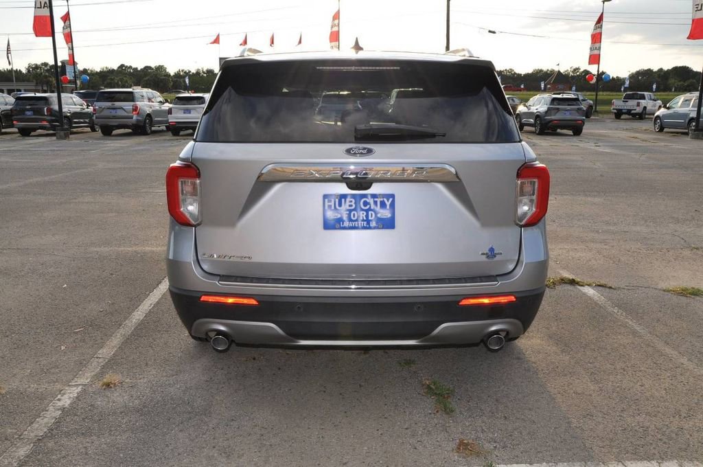 Used 2022 Ford Explorer Limited image 4