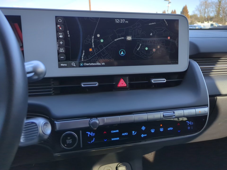 Certified 2024 Hyundai Ioniq 5 SE image 30