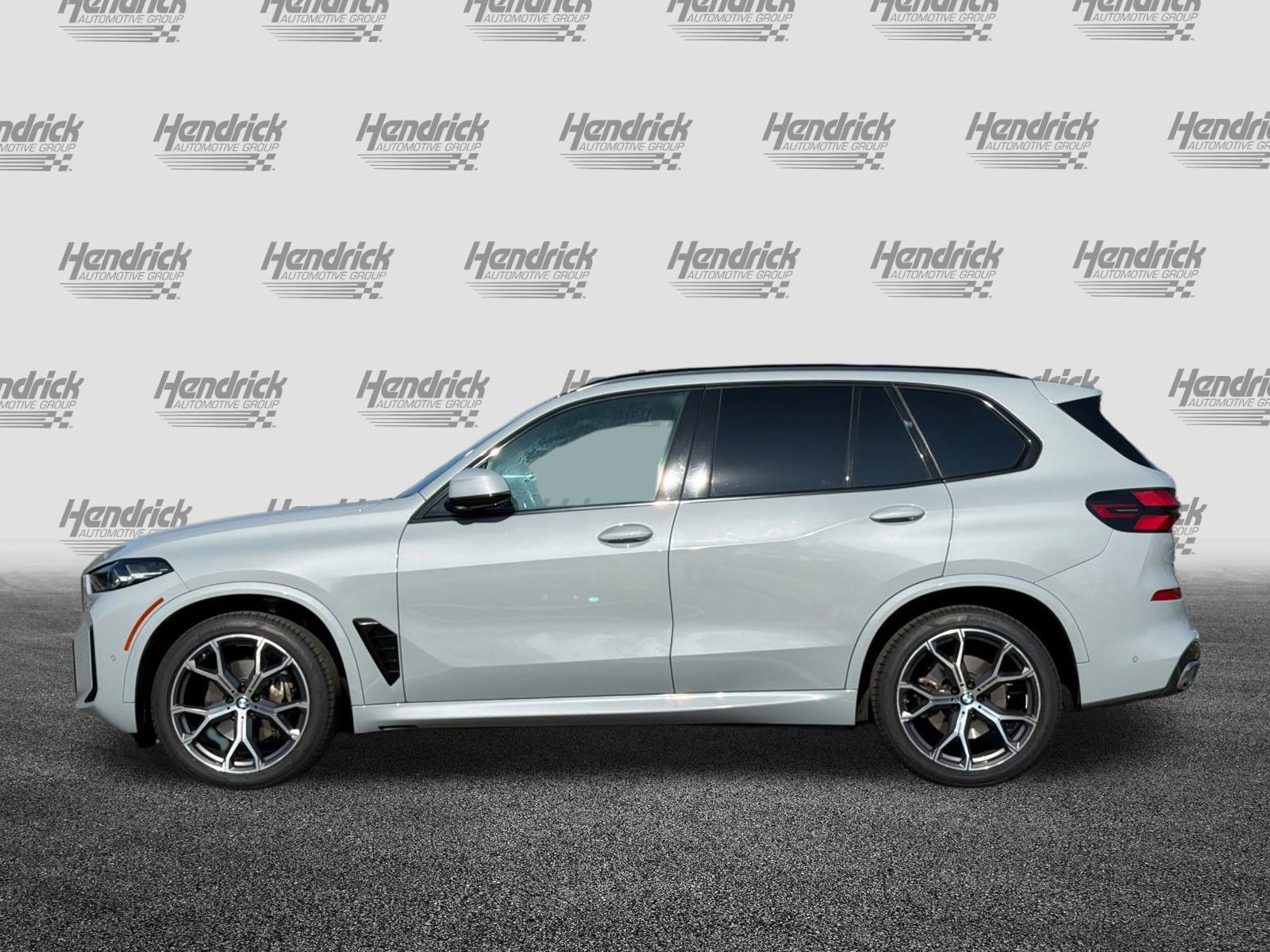 Certified 2024 BMW X5 xDrive40i w/ M Sport Package image 8