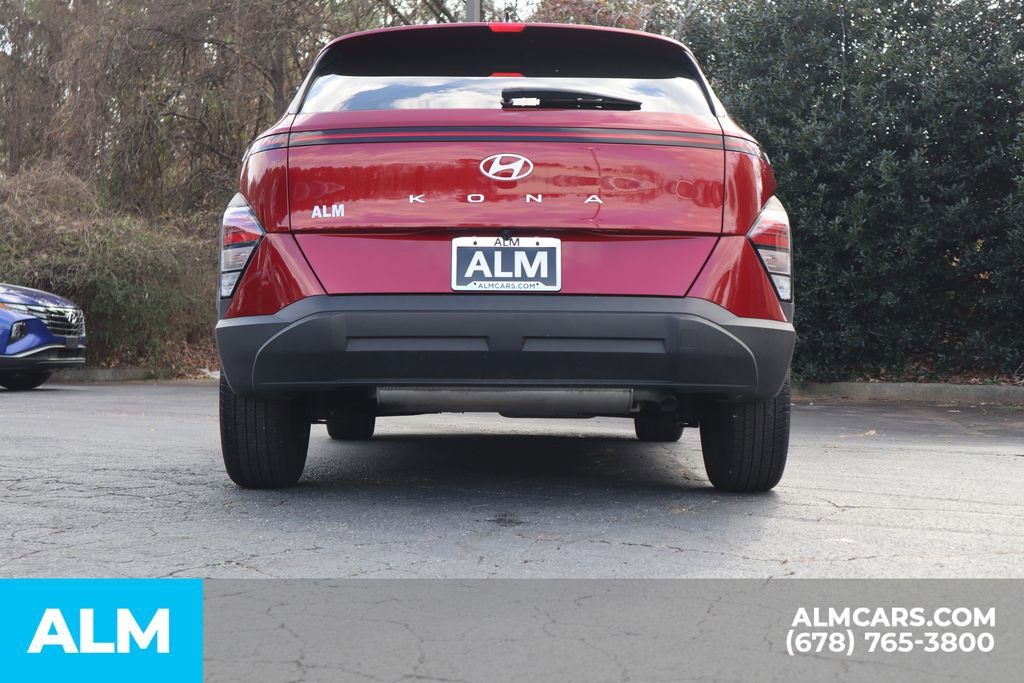 Used 2025 Hyundai Kona SEL image 7