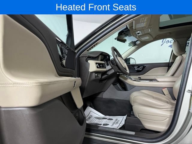 Used 2023 Lincoln Aviator AWD w/ Premium Package image 11