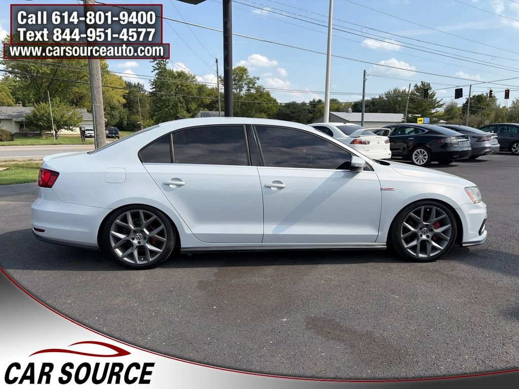 Used 2017 Volkswagen Jetta GLI FWD image 4