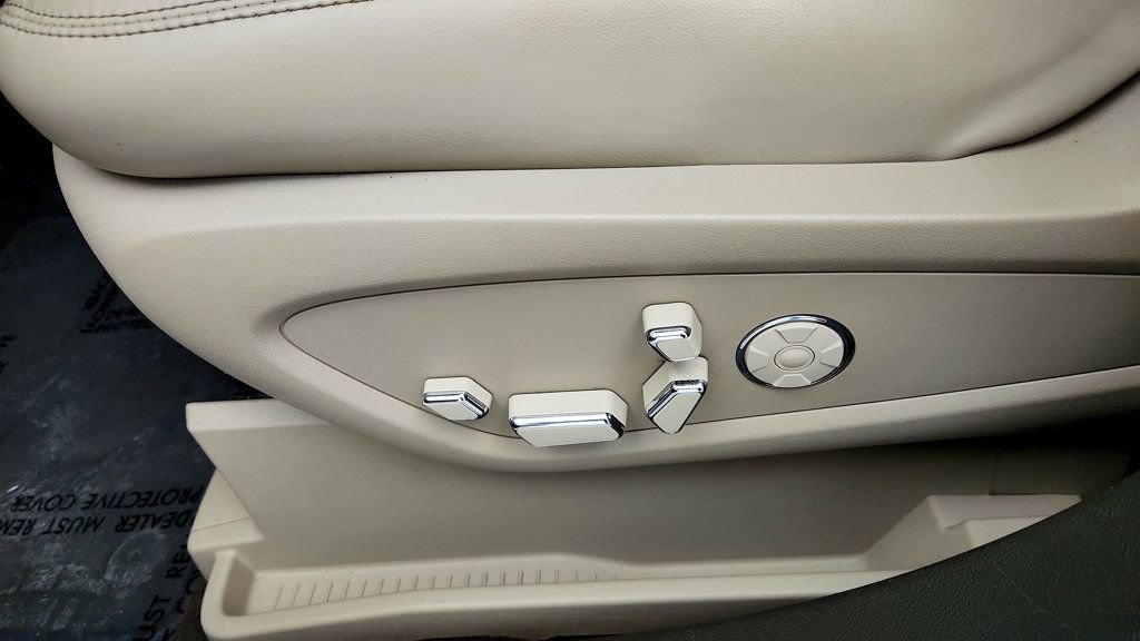 Used 2021 Lincoln Nautilus Reserve w/ Equipment Group 201A AWD/4WD image 12