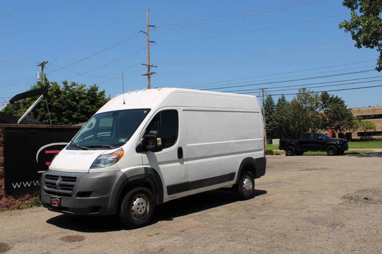 Used 2018 RAM ProMaster 2500 FWD image 1
