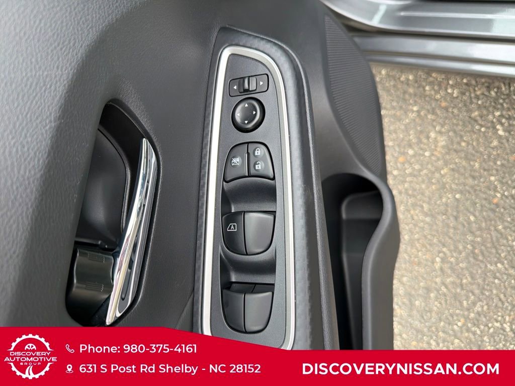 Certified 2025 Nissan Versa SR w/ Trunk Package image 12