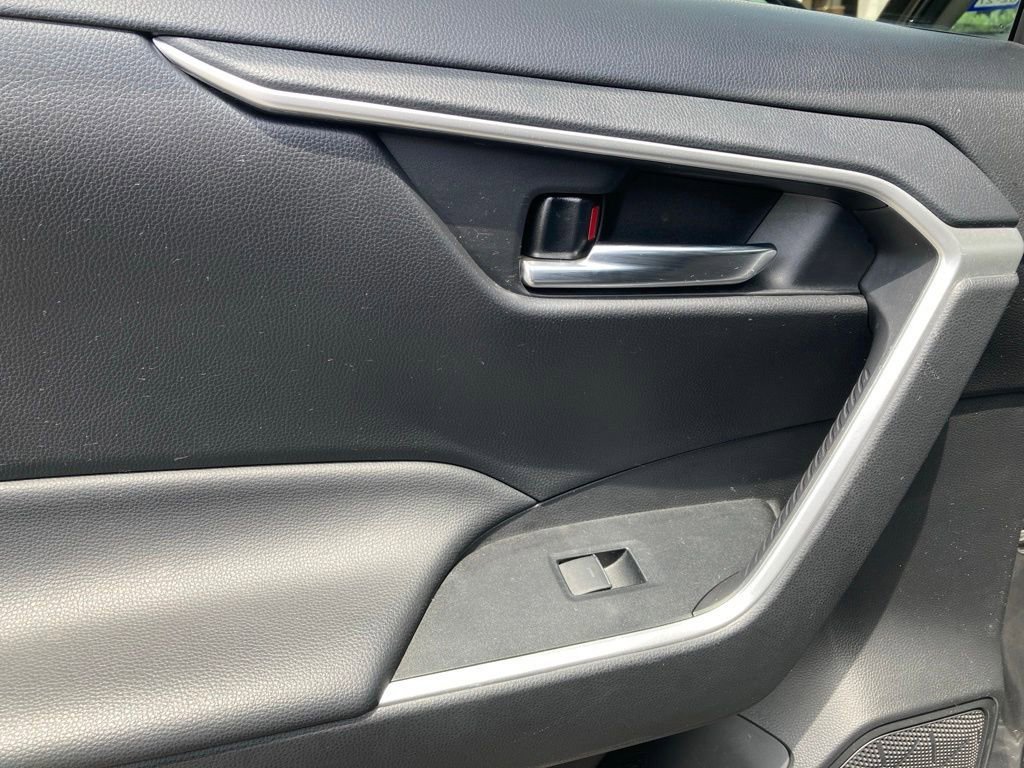 Used 2024 Toyota RAV4 XLE AWD/4WD image 10