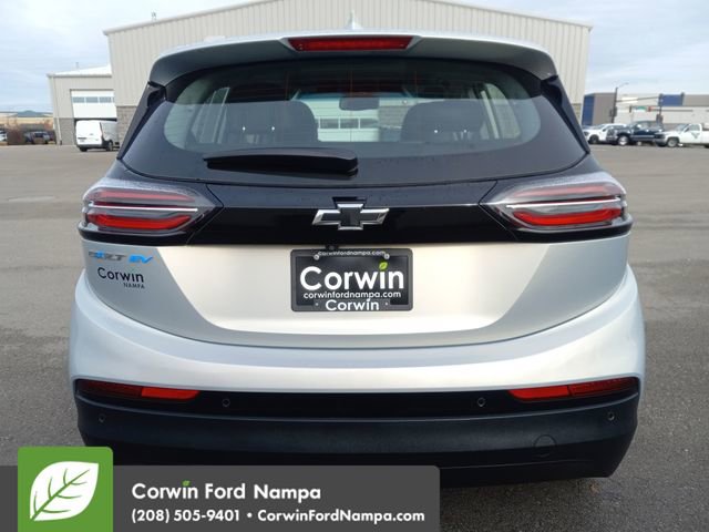Used 2023 Chevrolet Bolt LT w/ Infotainment Package image 4