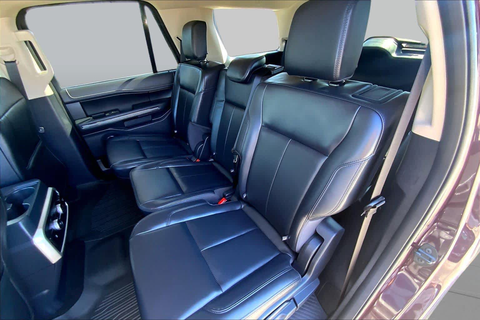 Used 2024 Ford Expedition XLT RWD image 19