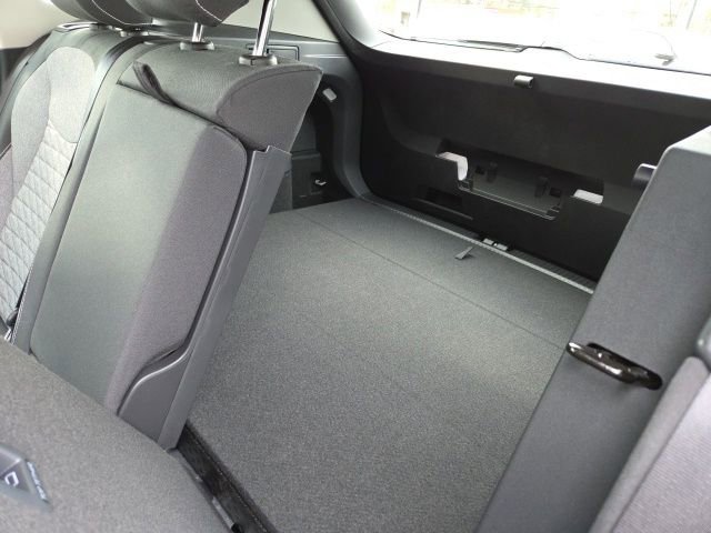 Used 2025 Volkswagen Tiguan S image 22