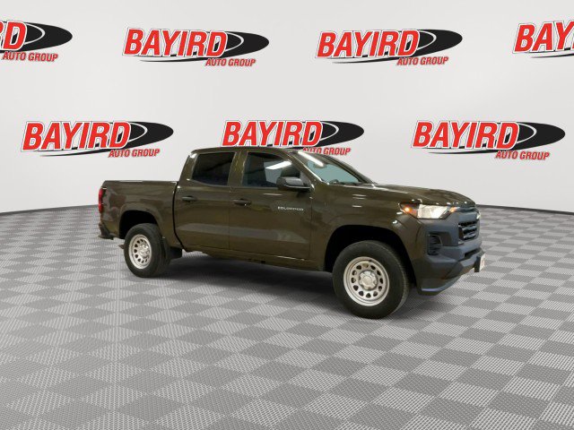 Used 2024 Chevrolet Colorado W/T image 2