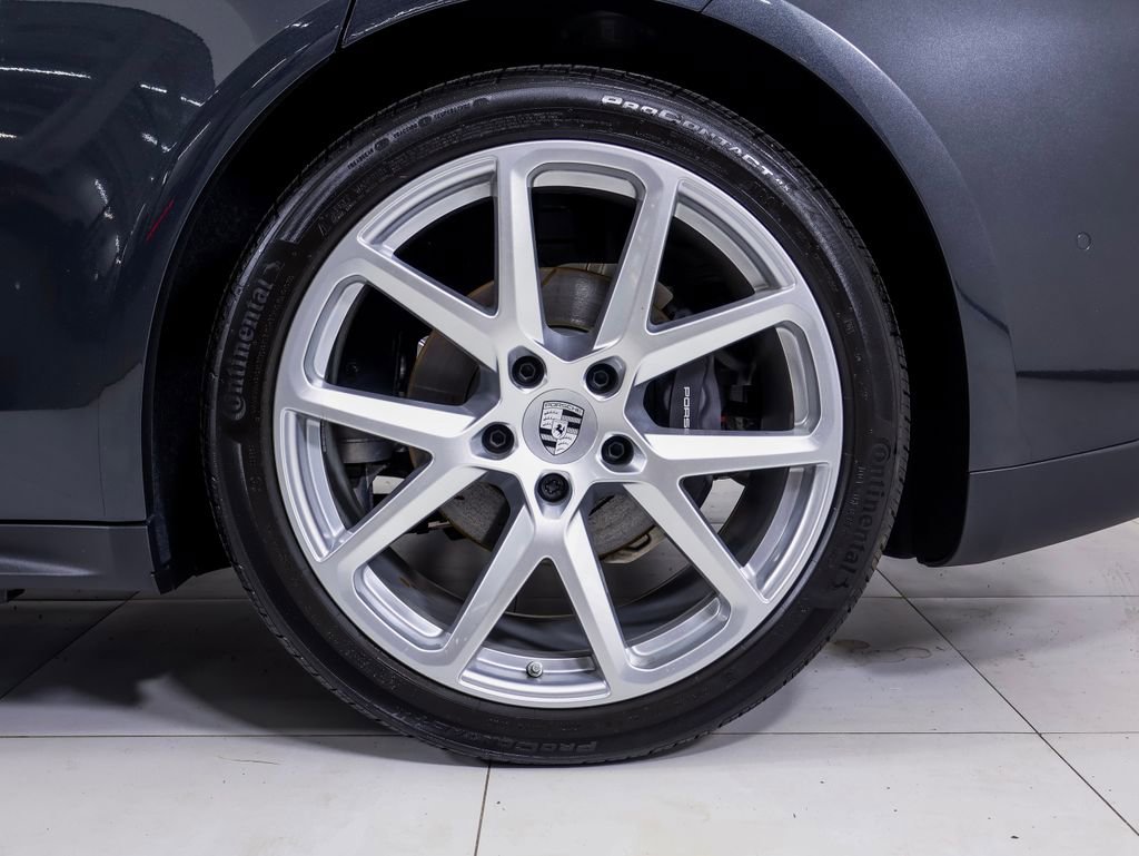 Certified 2025 Porsche Panamera 4 AWD/4WD image 25