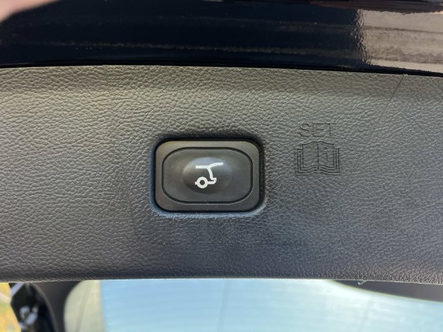 Certified 2024 Ford Edge SEL w/ Convenience Package AWD/4WD image 13