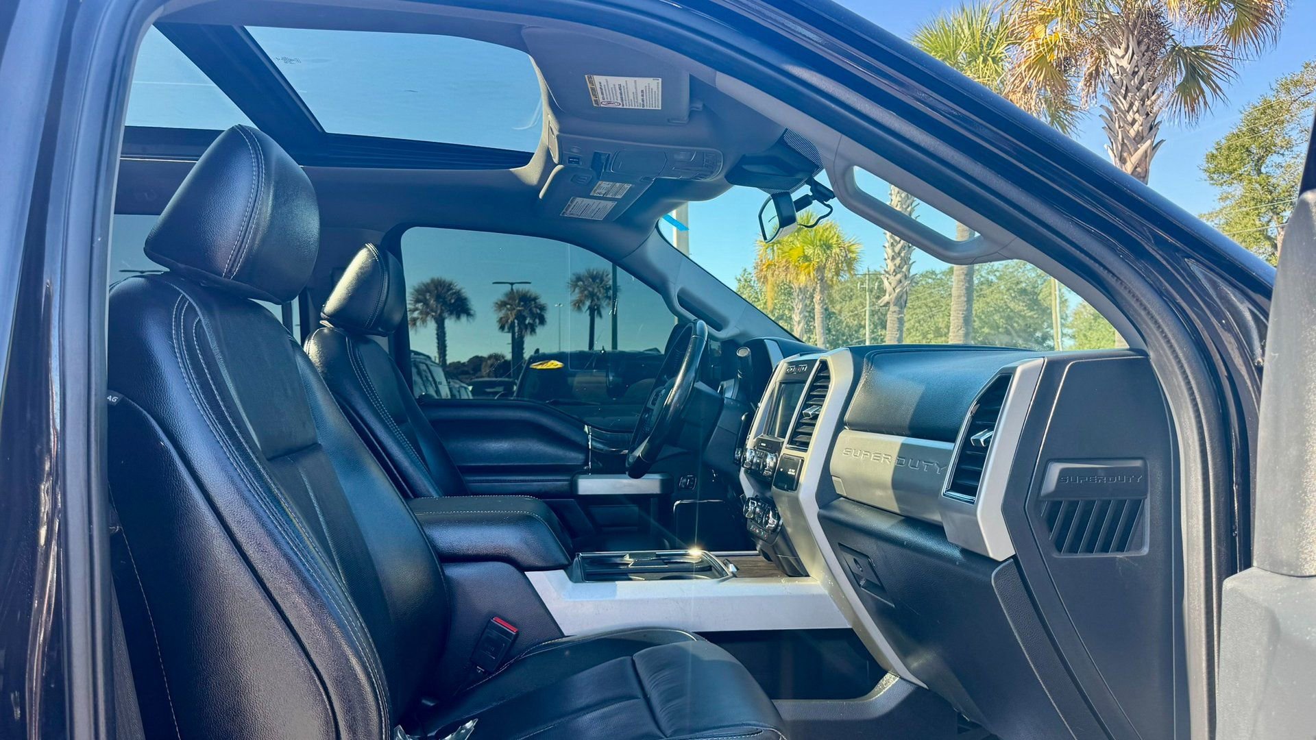 Certified 2021 Ford F250 Lariat w/ Lariat Ultimate Package image 9