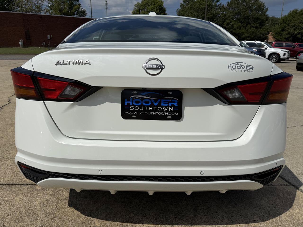 Used 2025 Nissan Altima 2.5 S FWD image 4