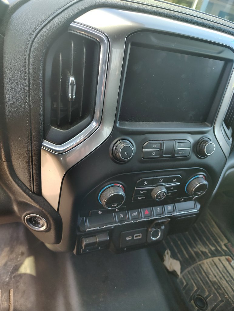 Used 2019 Chevrolet Silverado 1500 RST w/ True North Edition AWD/4WD image 14