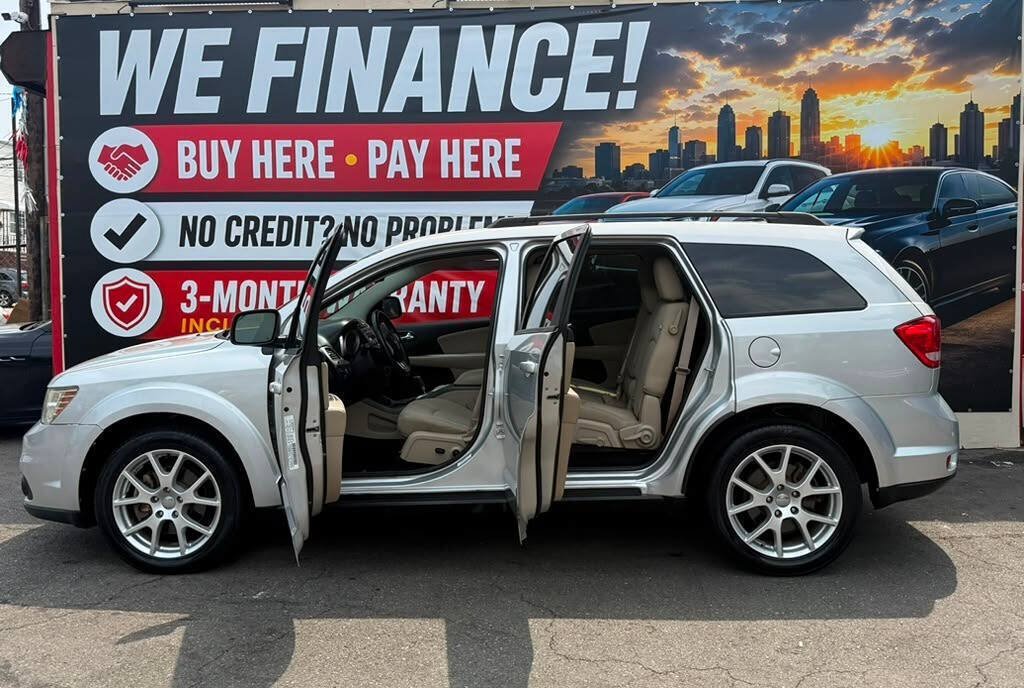 Used 2013 Dodge Journey SXT w/ Flexible Seating Group FWD image 13