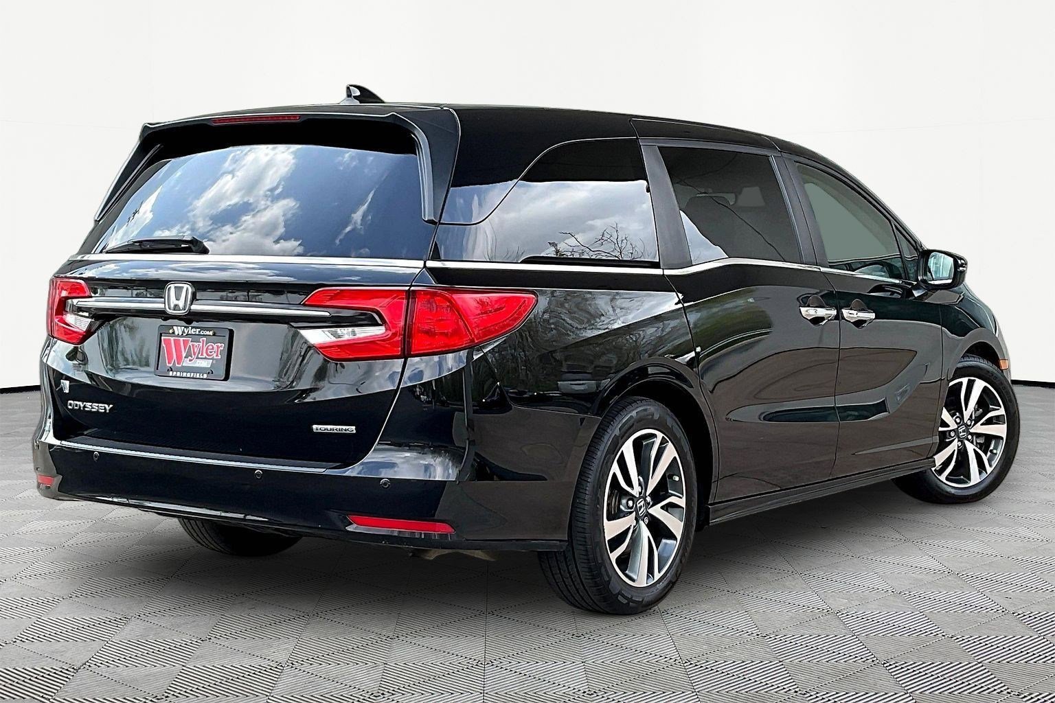 Used 2023 Honda Odyssey Touring image 6