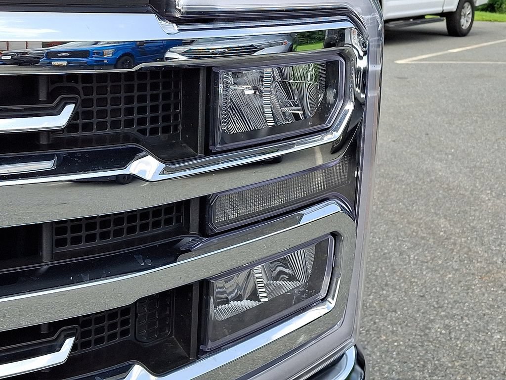 Used 2023 Ford F250 Lariat w/ Chrome Package AWD/4WD image 9