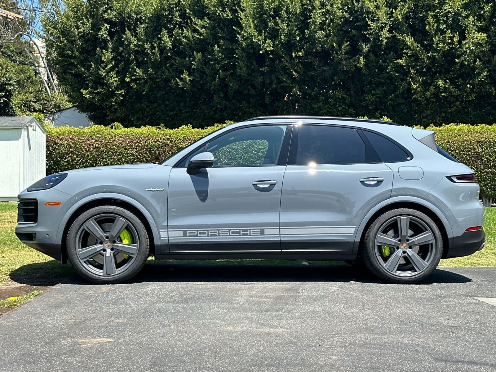 New 2026 Porsche Cayenne S AWD/4WD image 2