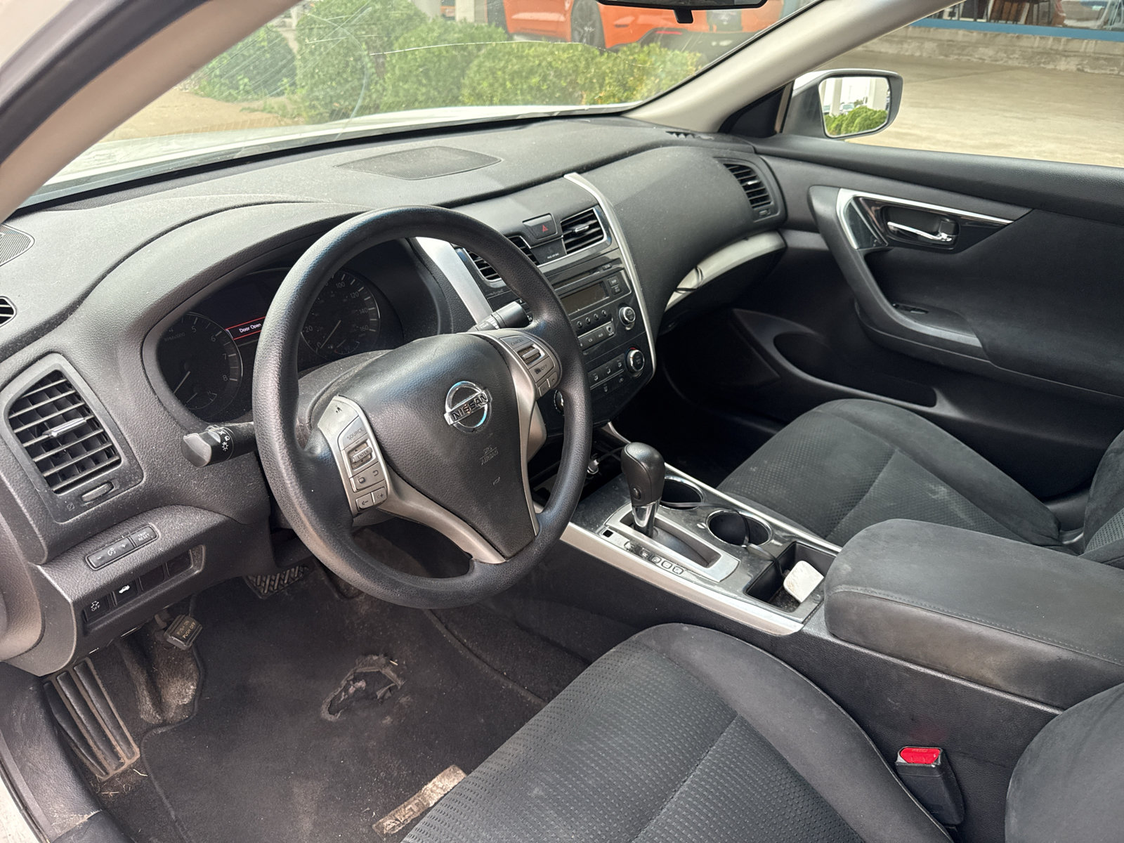 Used 2014 Nissan Altima 2.5 S FWD image 2
