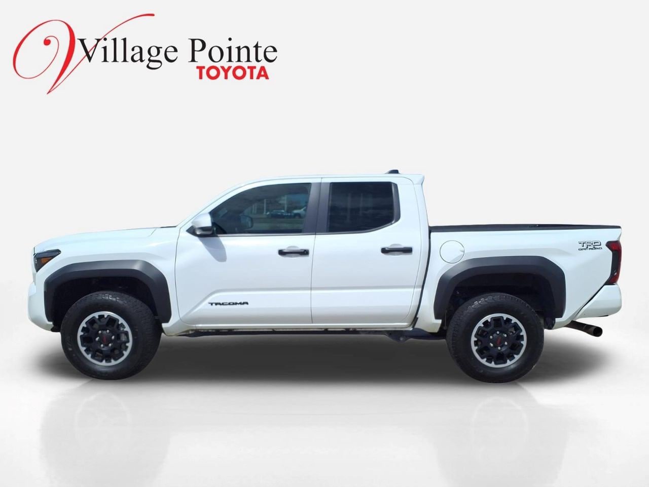 Used 2024 Toyota Tacoma TRD Off-Road AWD/4WD image 2