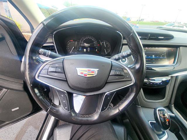 Used 2018 Cadillac XT5 Premium Luxury w/ LPO, Black Ice Package AWD/4WD image 21