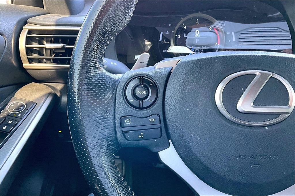 Used 2016 Lexus IS 200t RWD image 6