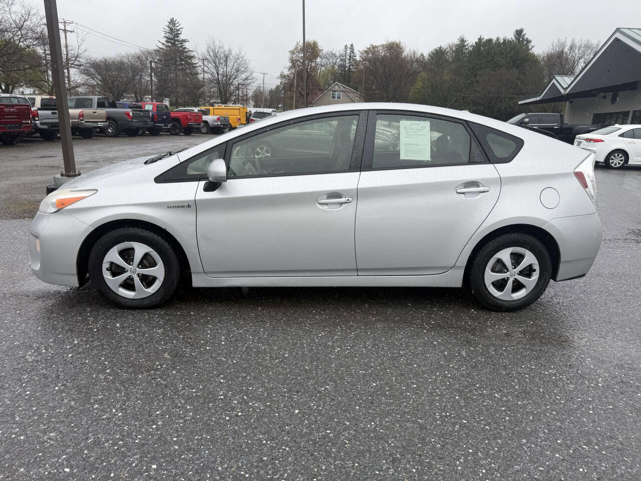 Used 2013 Toyota Prius Two FWD image 2