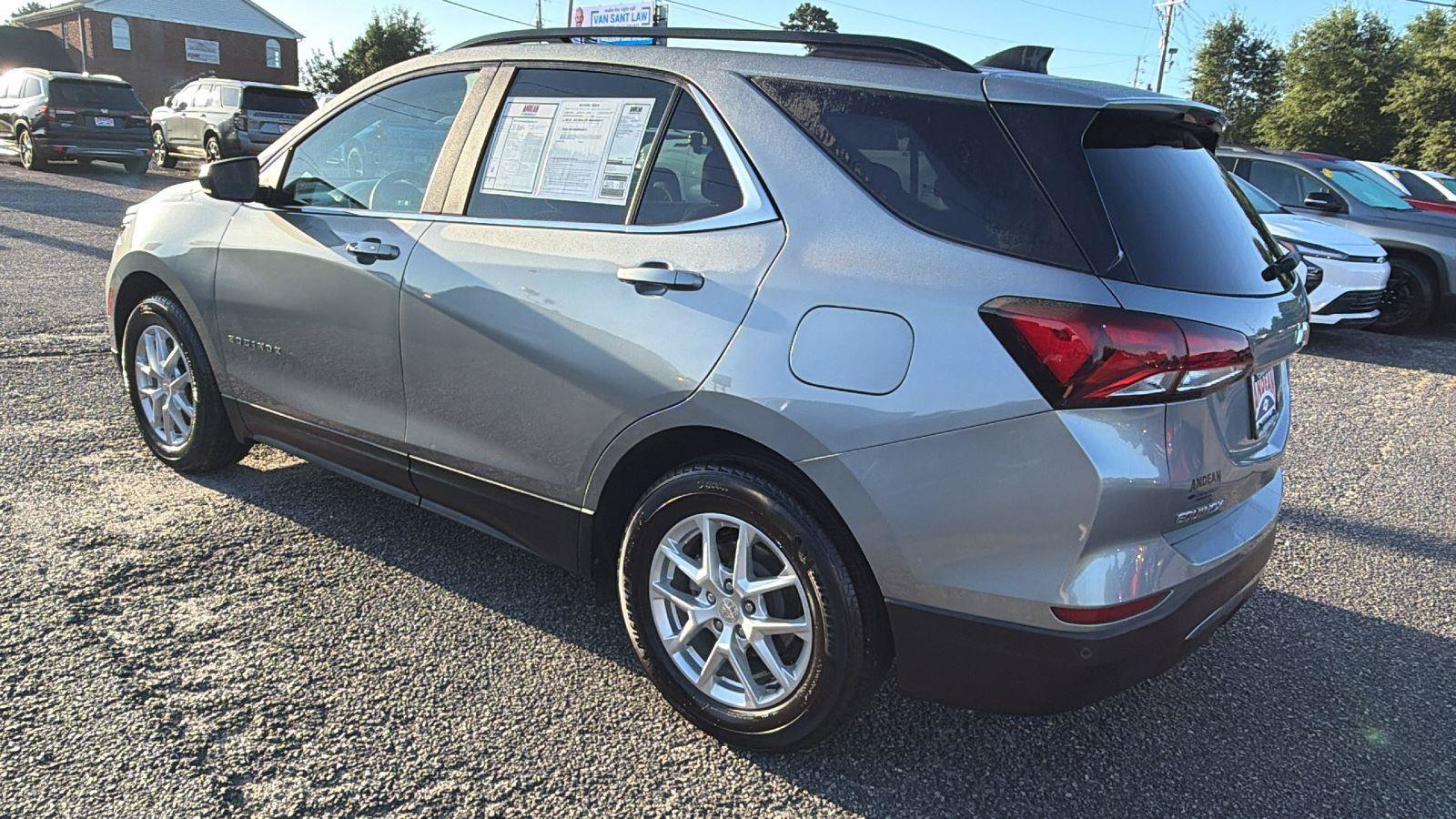 Used 2024 Chevrolet Equinox LT FWD image 9