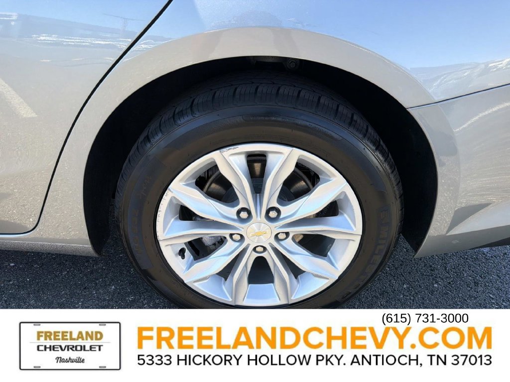 Used 2025 Chevrolet Malibu LT FWD image 12