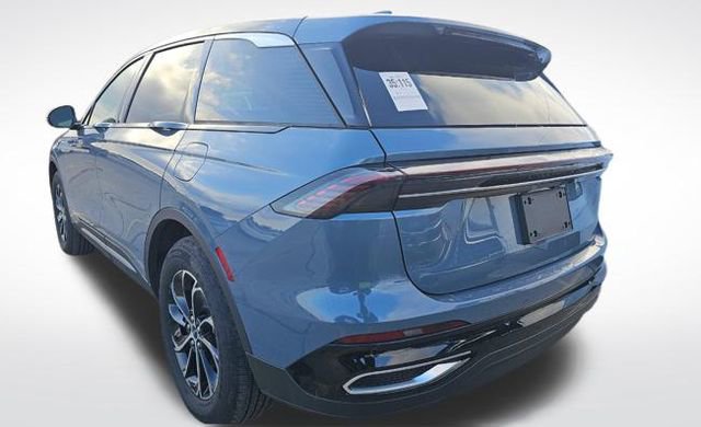 Used 2025 Lincoln Nautilus Premier image 7