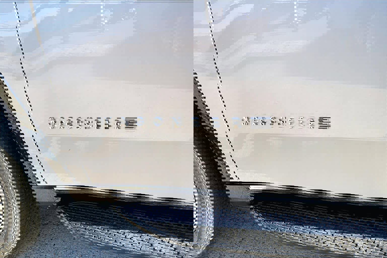 Used 2023 Jeep Wagoneer Series II w/ Flexible Seating Group image 18