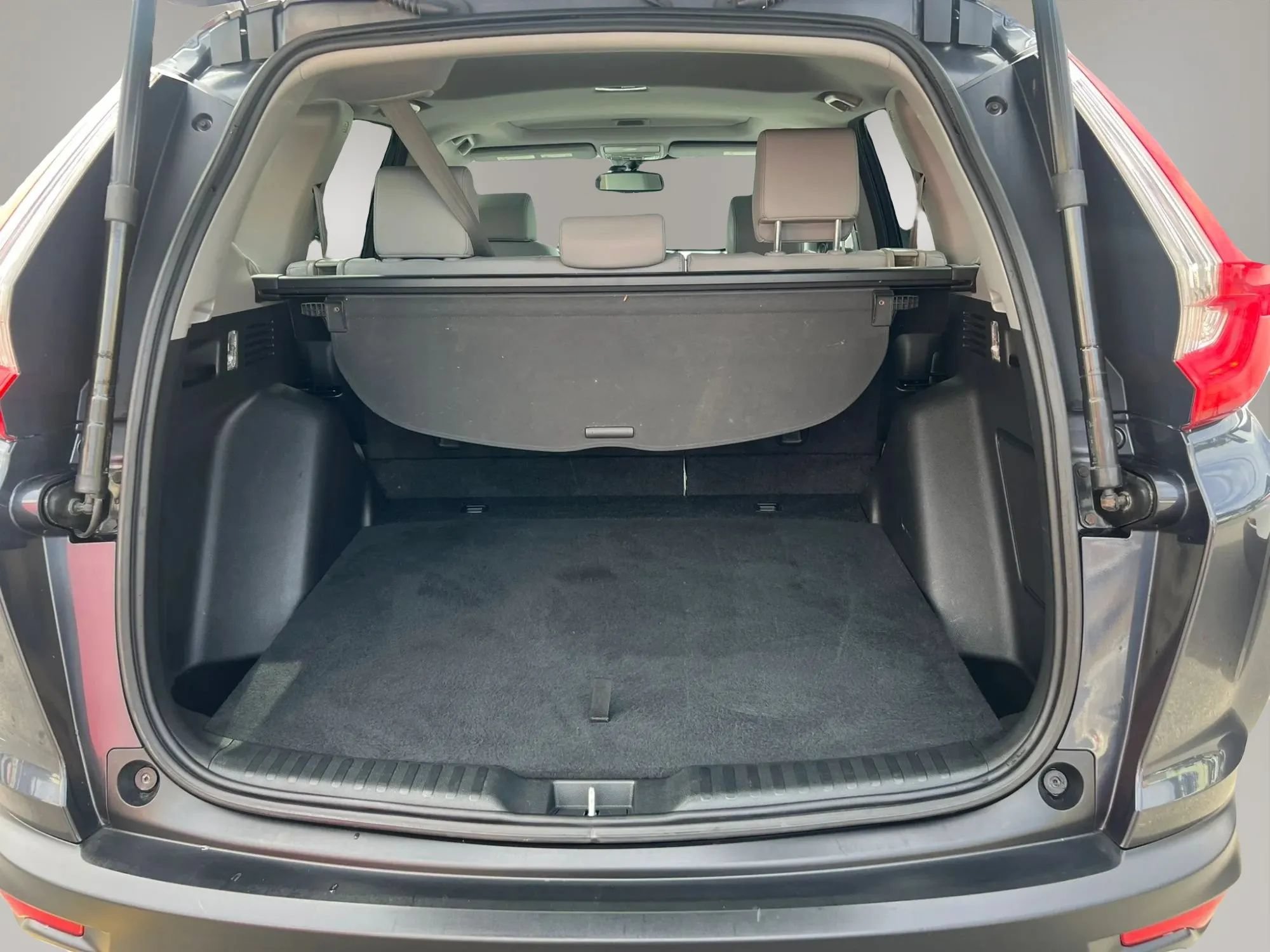 Used 2018 Honda CR-V Touring image 10