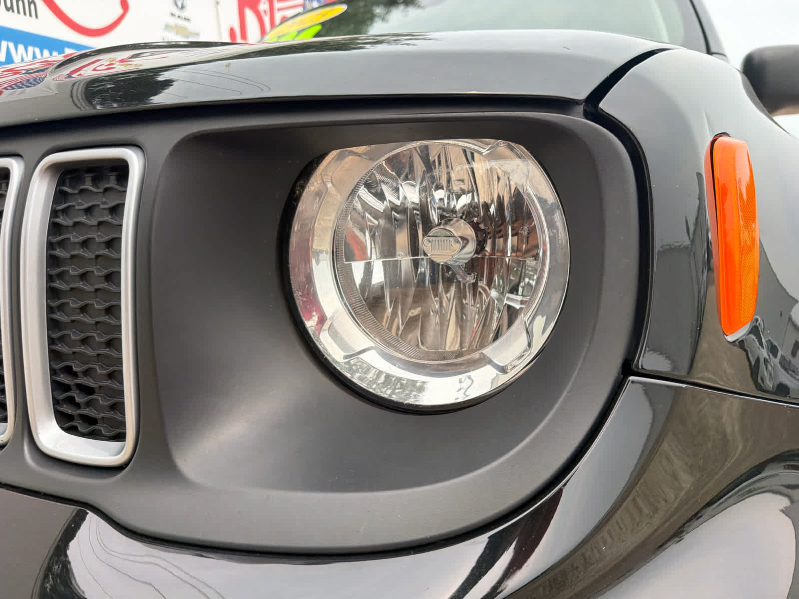 Used 2023 Jeep Renegade Latitude AWD/4WD image 8