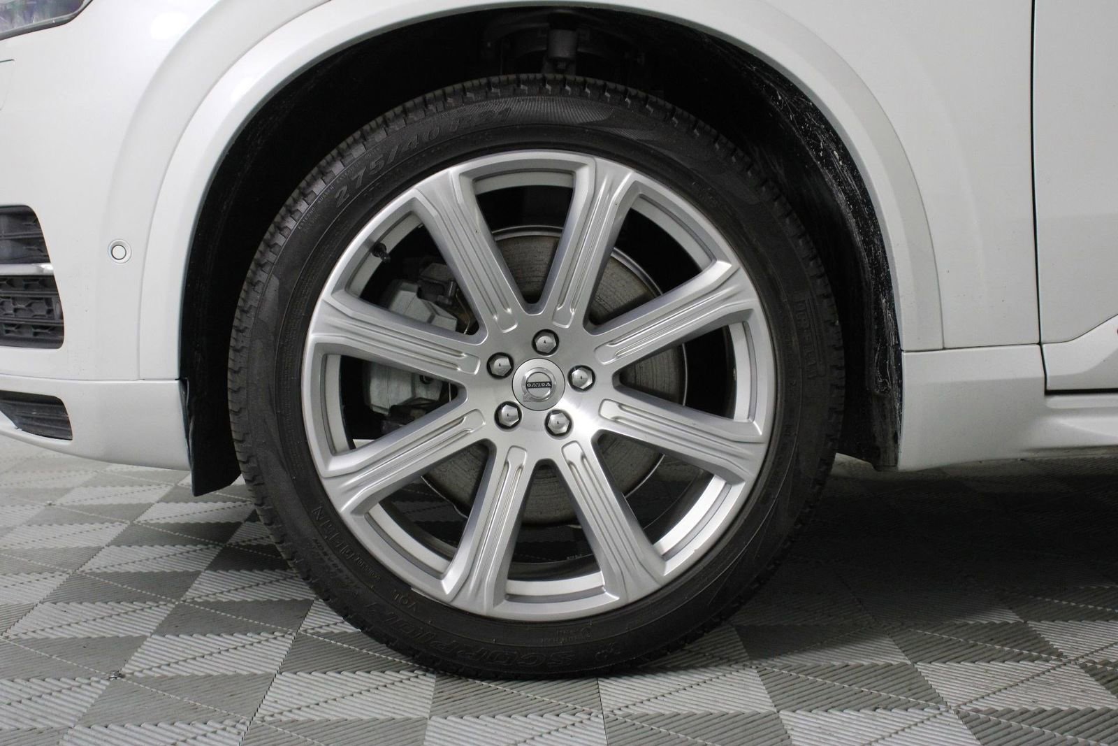 Used 2016 Volvo XC90 T8 Inscription w/ Vision Package AWD/4WD image 28
