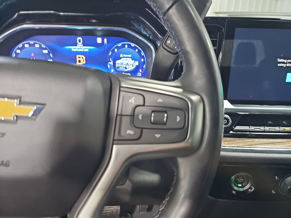 Used 2023 Chevrolet Silverado 1500 LT AWD/4WD image 17