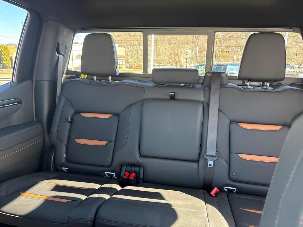 New 2026 GMC Sierra 1500 AT4 w/ AT4 Premium Package AWD/4WD image 24