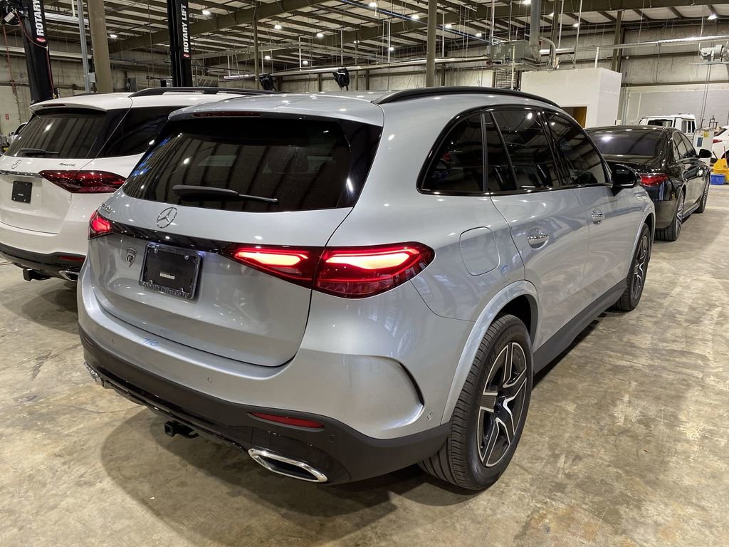 Used 2024 Mercedes-Benz GLC 300 image 16
