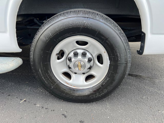 Used 2022 Chevrolet Express 2500 w/ Driver Convenience Package image 11