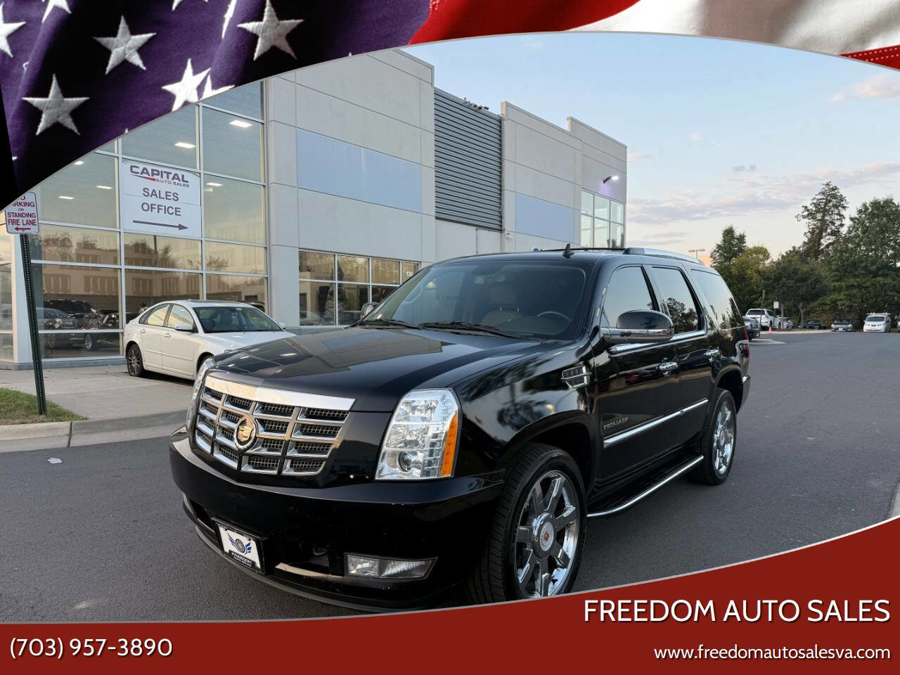 Used 2012 Cadillac Escalade Luxury image 1