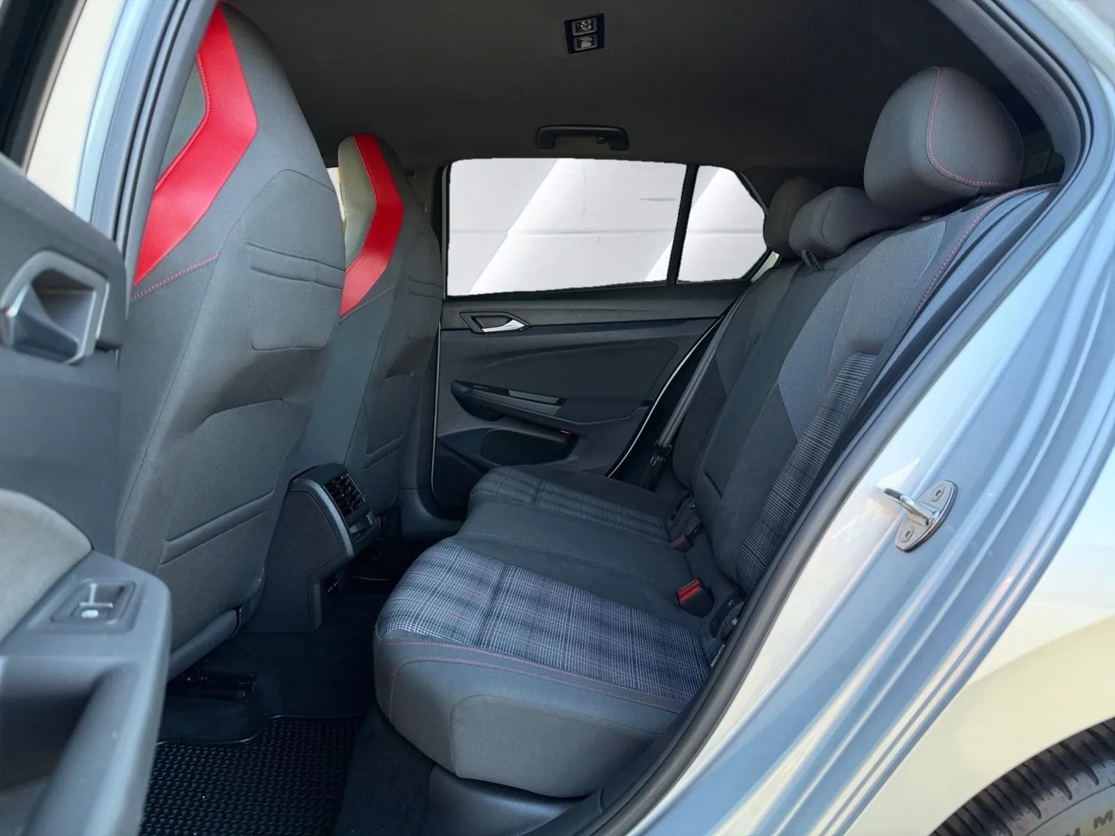 Used 2022 Volkswagen GTI S FWD image 11