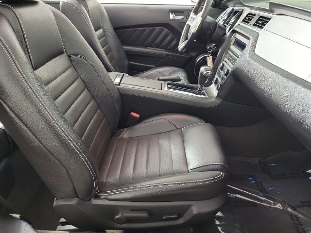 Used 2012 Ford Mustang GT Premium w/ Comfort Pkg RWD image 13