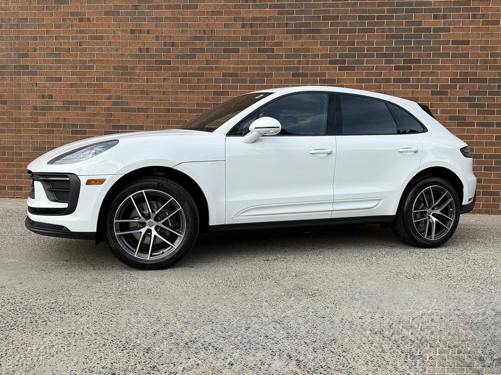 New 2026 Porsche Macan image 1