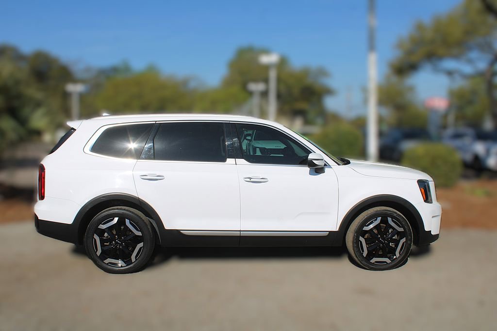 Certified 2023 Kia Telluride S w/ S Sunroof Package image 5