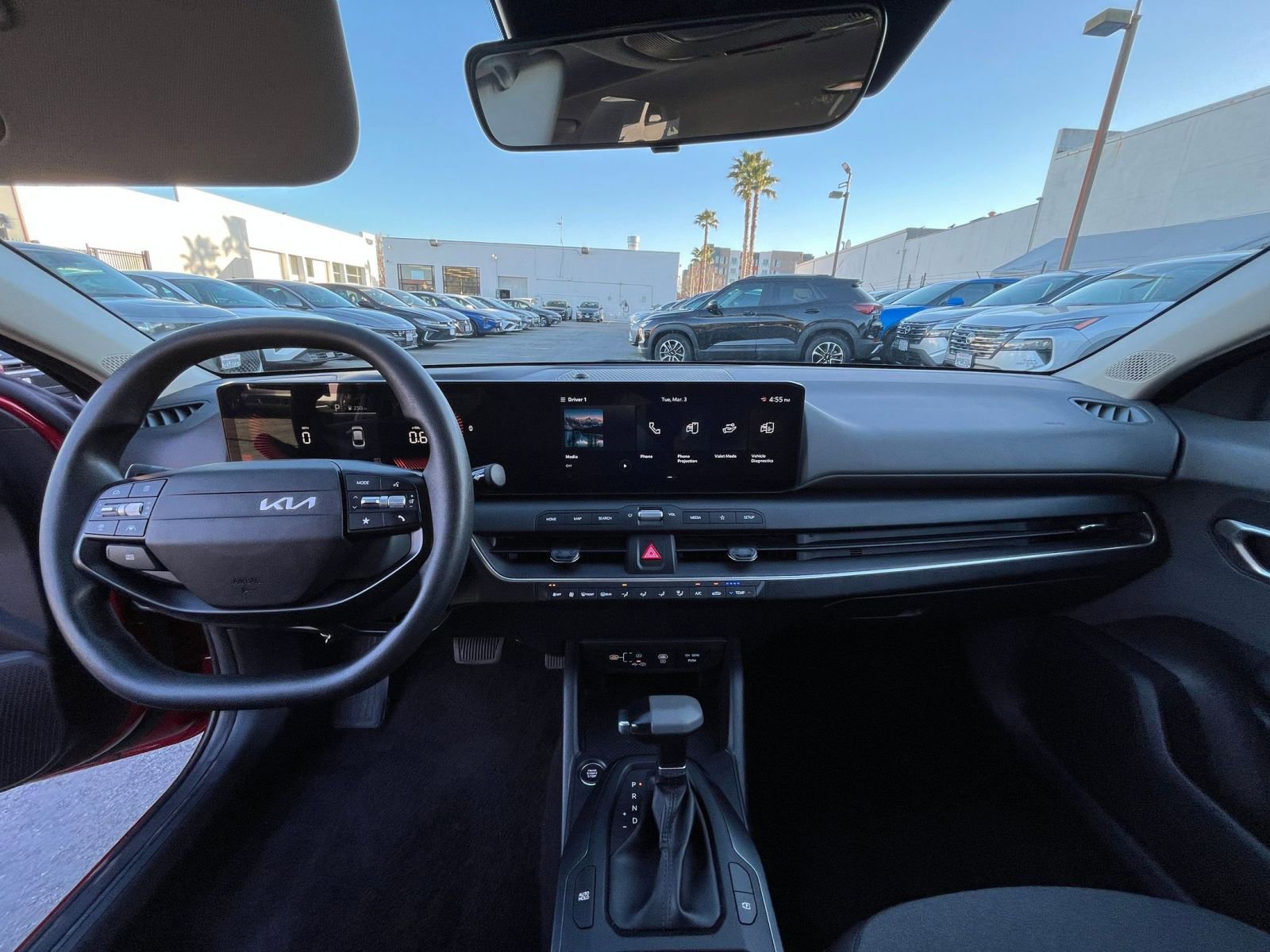 Used 2025 Kia K4 LXS image 32