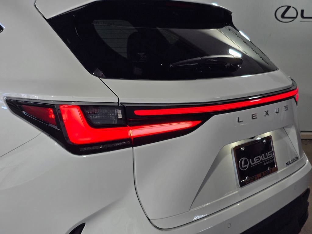 New 2026 Lexus NX 350h FWD image 10