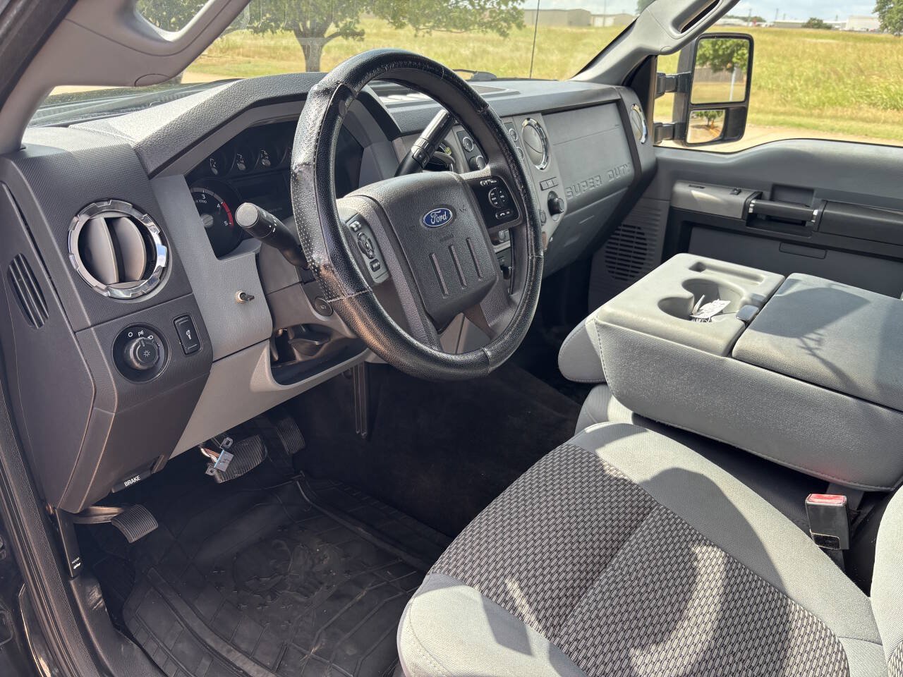 Used 2013 Ford F250 4x4 Crew Cab Super Duty image 9
