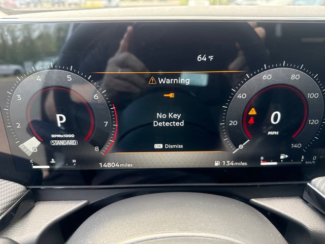 Used 2025 Nissan Kicks SR image 12