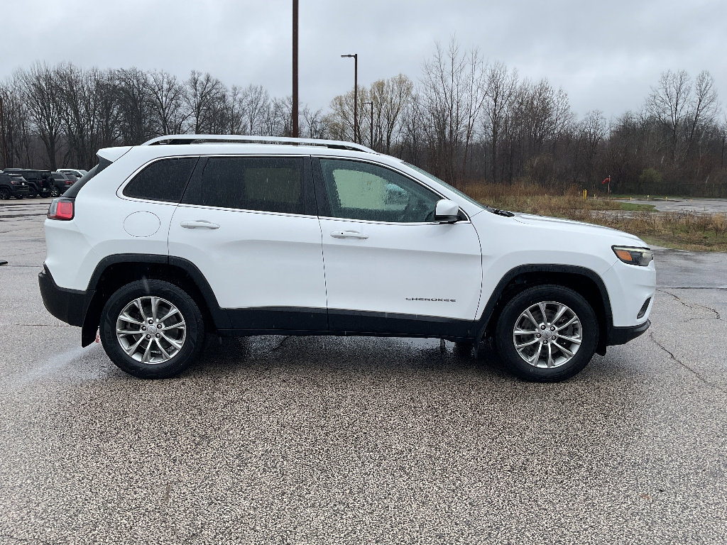 Used 2021 Jeep Cherokee Latitude Lux AWD/4WD image 4