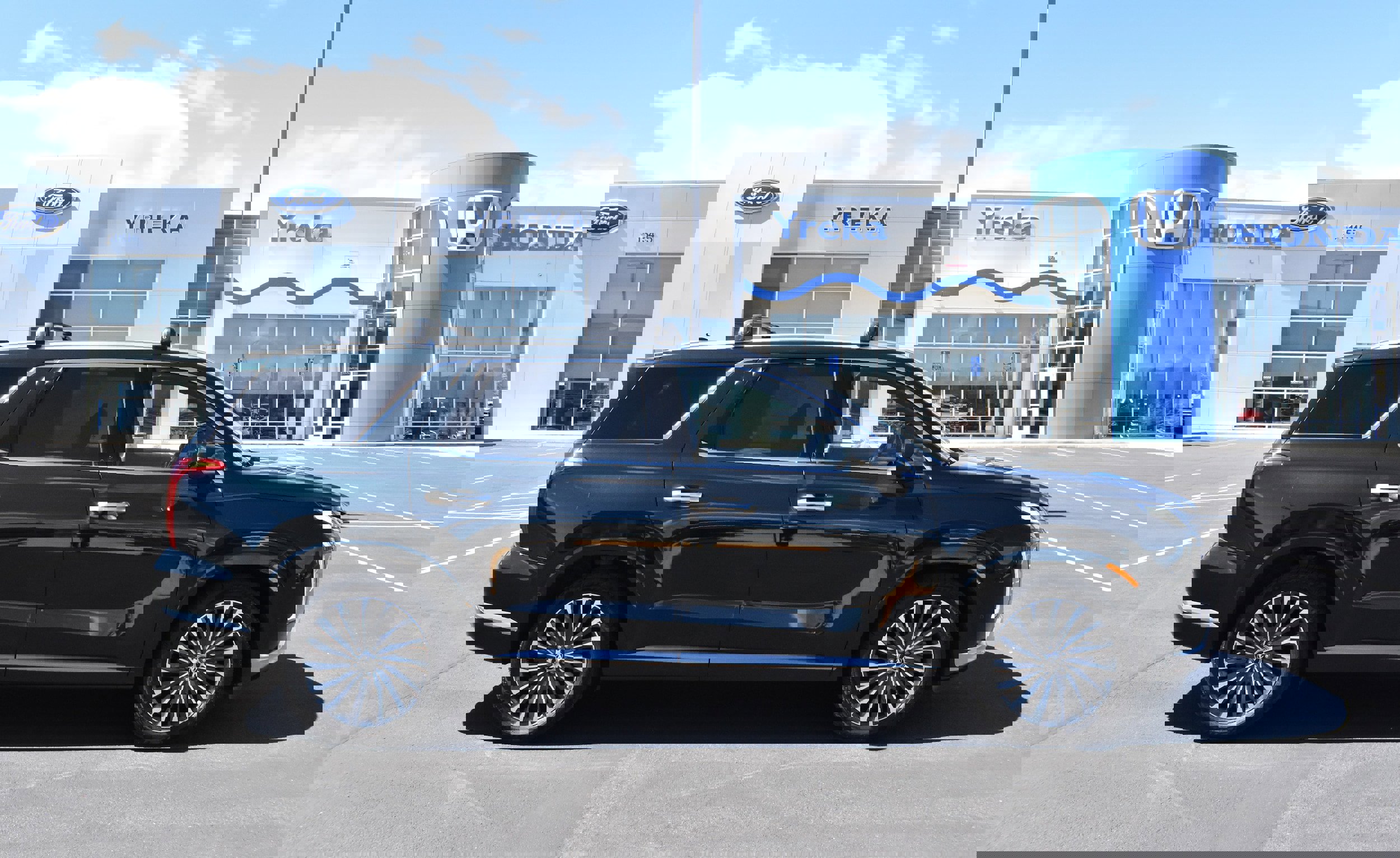 Used 2023 Hyundai Palisade Calligraphy image 1